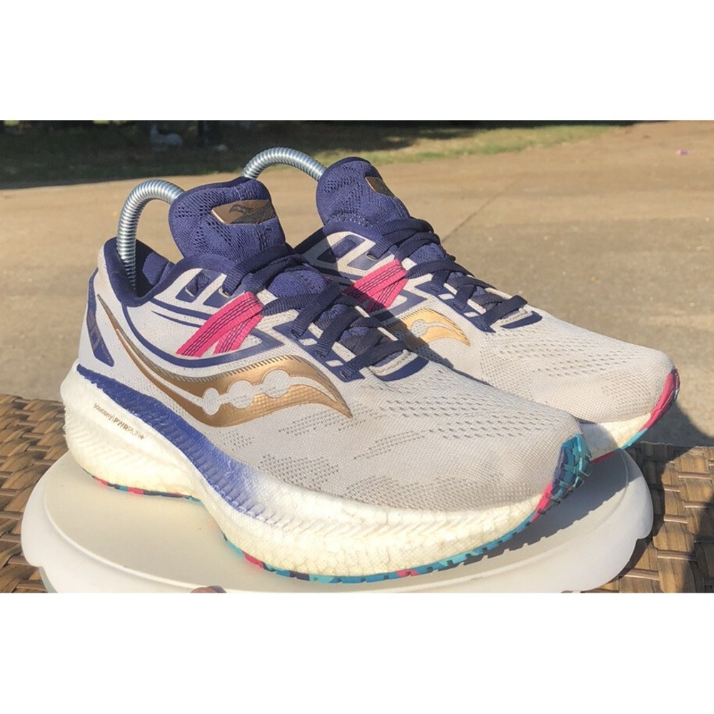 Vintage 2022 Saucony Triumph 20 Athletic Running Gorpcore Gray Multi 8.5